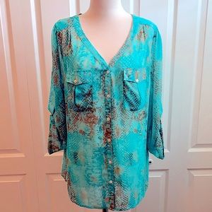 Sienna Rose Women’s Buttoned Down Blouse, Large.